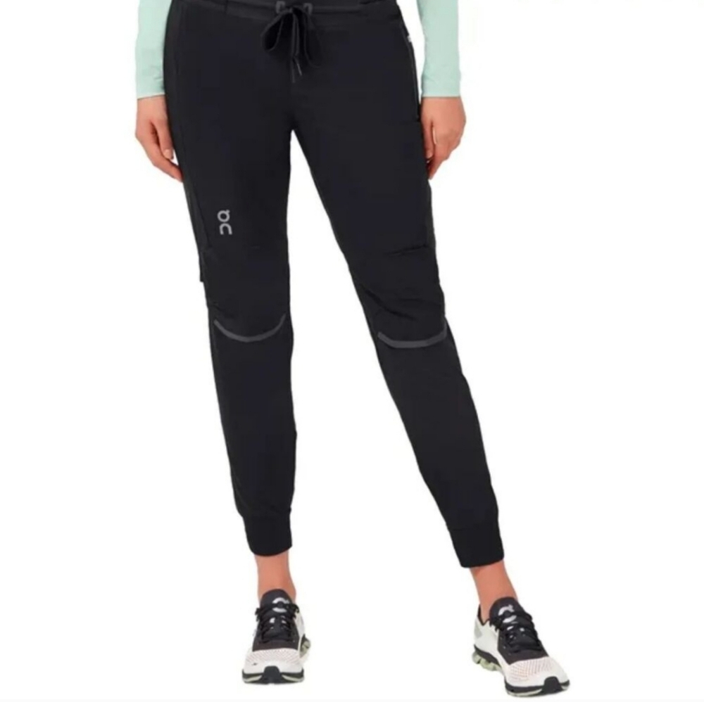 The On Running Pants Size XLARGE Black